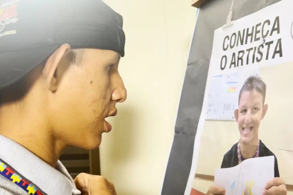 De paciente a artista: Hospital da Transamazônica inaugura exposição com desenhos de jovem autista